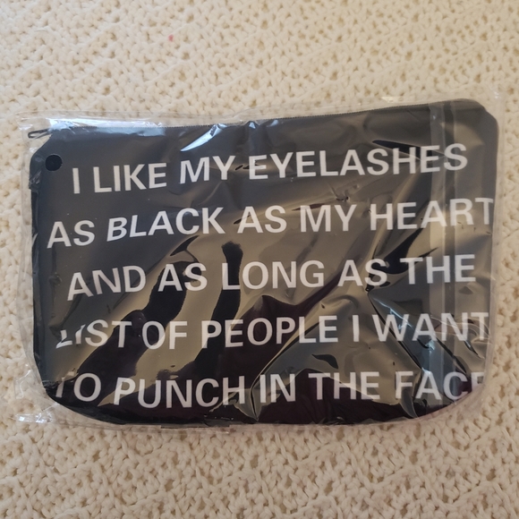 NEW COSMETIC BAG - Picture 6 of 6